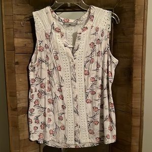 NWOT small sleeveless button top